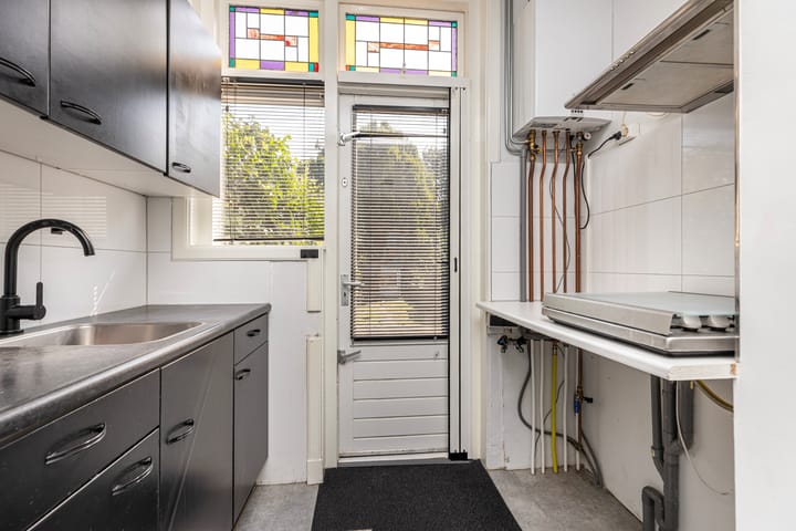 Foto 13 van Riouwstraat 102