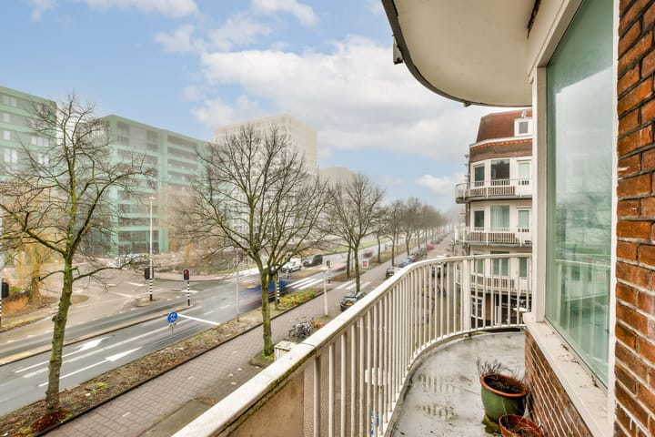 Photo 4 of Van Gentstraat 61-2