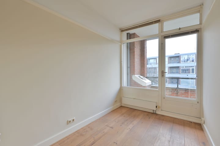 Photo 13 of Zwaluwlaan 94