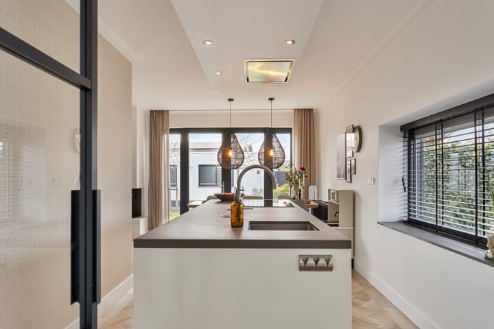 Foto 15 van Johann Strauszstraat 8