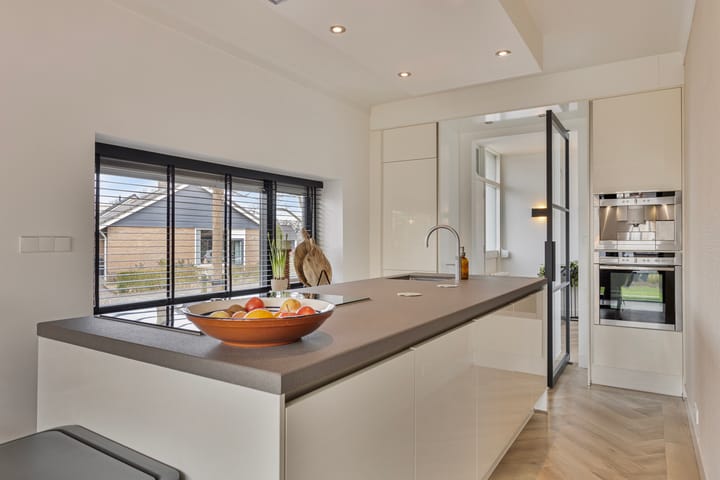 Foto 16 van Johann Strauszstraat 8