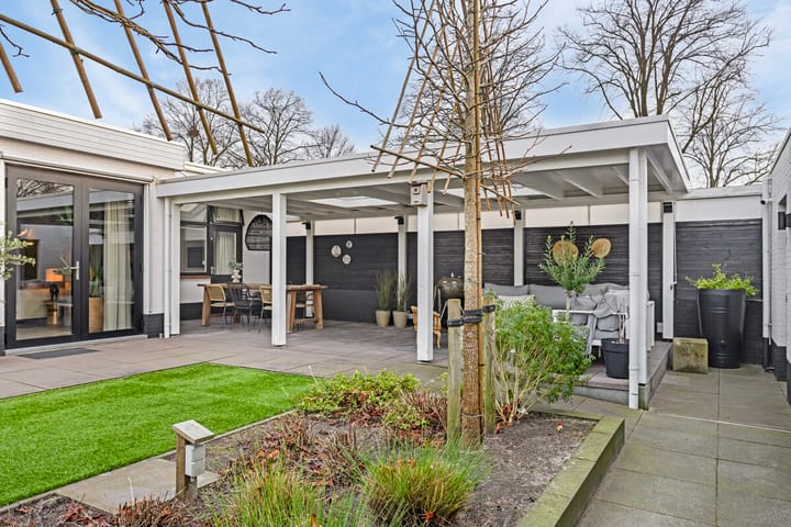 Foto 25 van Johann Strauszstraat 8