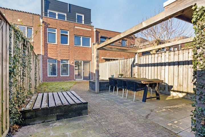 Foto 36 van Nassaustraat 6