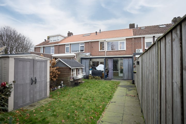 View photo 20 of Koningin Emmastraat 18