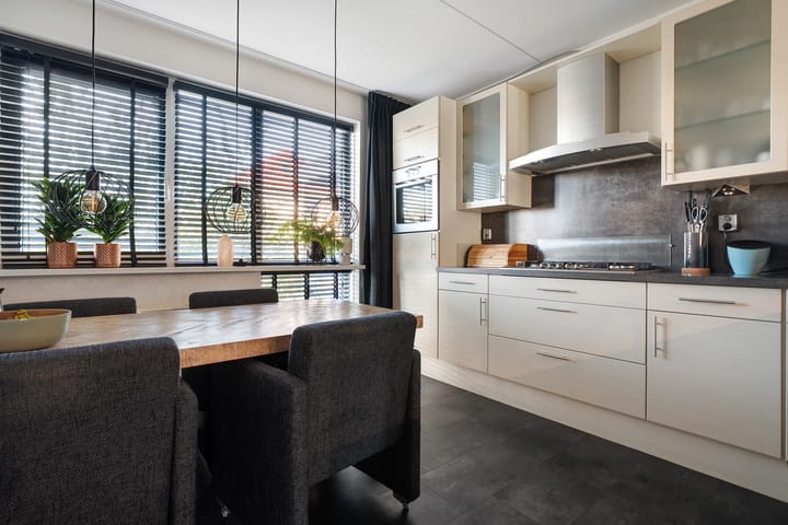 Photo 9 of Kampstraat 34