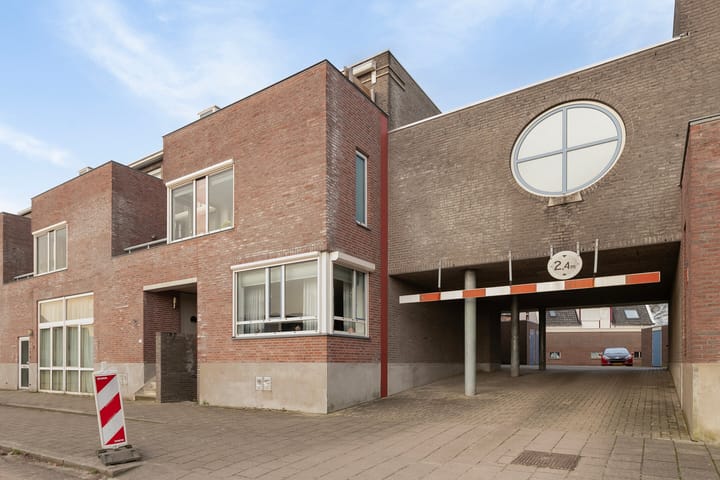 Foto 5 van Molenhoekplein 13