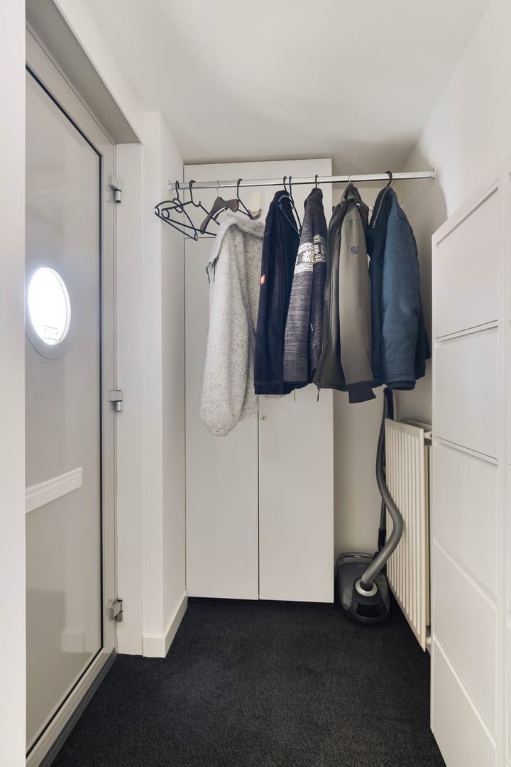 Foto 8 van Molenhoekplein 13