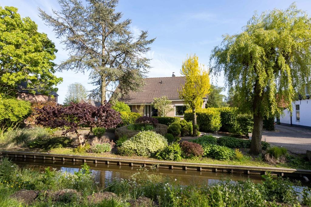 Foto 1 van Aalsmeerderweg 14