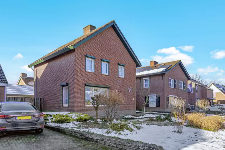 Foto 1 van Pastoor Meullenersplein 9