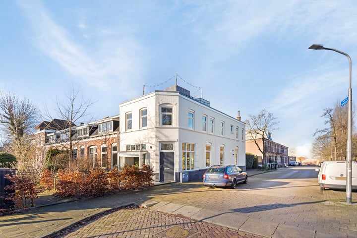 Derde van Hezewijkstraat 1