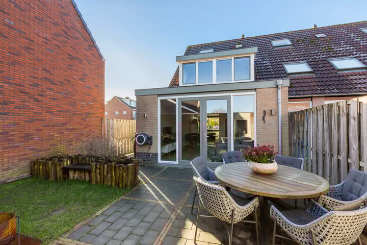 Foto 38 van Maarten Maartensstraat 13