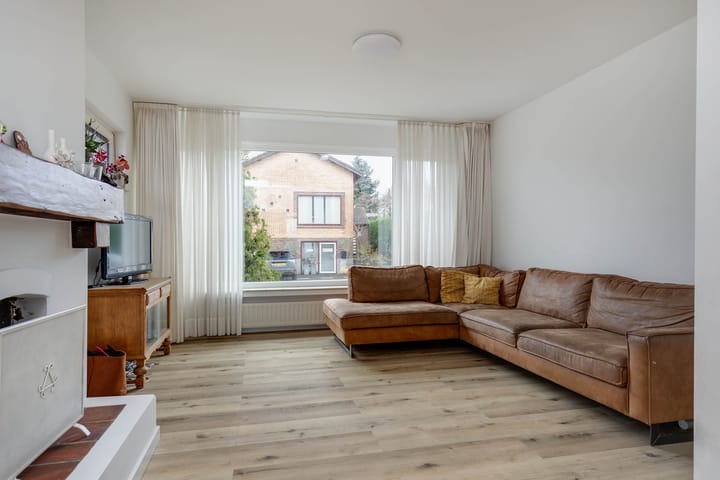 Foto 12 van Burg. Hamersstraat 10