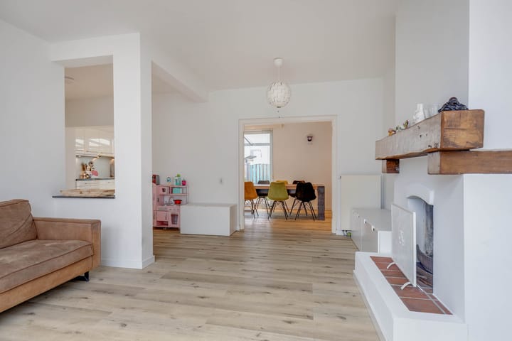 Foto 13 van Burg. Hamersstraat 10