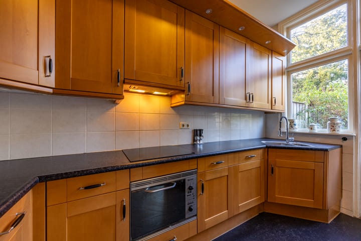 Photo 22 of Emmastraat 40