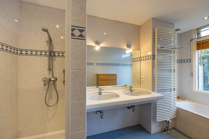 Photo 35 of Emmastraat 40