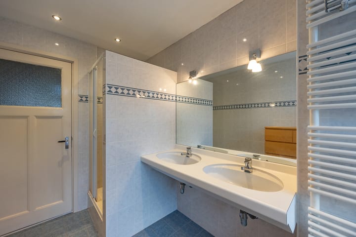 Photo 36 of Emmastraat 40