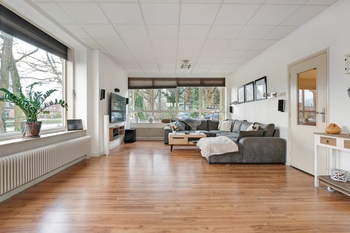 Foto 13 van Moerheimstraat 148