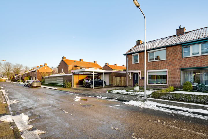 Foto 28 van Nieuwenheerd 22