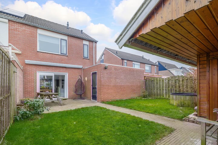 Foto 4 van Wielewaalhof 46