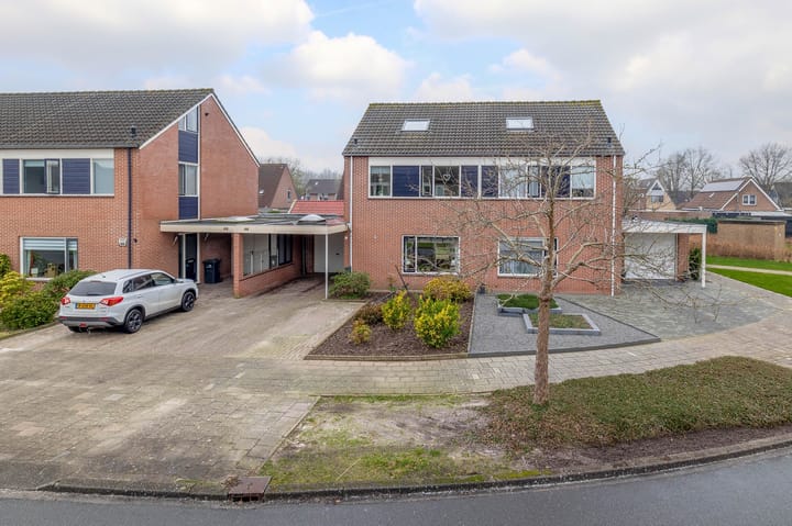 Foto 7 van Wielewaalhof 46