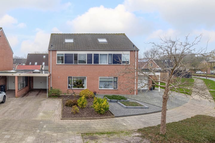 Foto 8 van Wielewaalhof 46