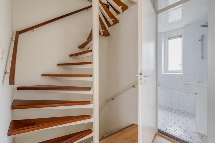 Foto 24 van Wielewaalhof 46