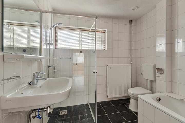 Foto 15 van Paganinistraat 12