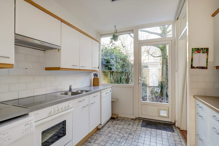 Foto 14 van Montessorilaan 2