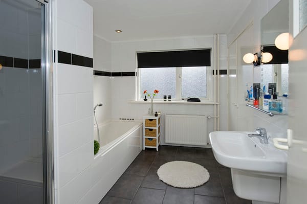 Photo 13 of Richard Holstraat 11