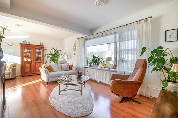 Foto 2 van Julianalaan 14