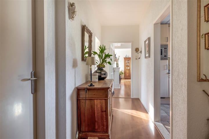 Foto 15 van Julianalaan 14