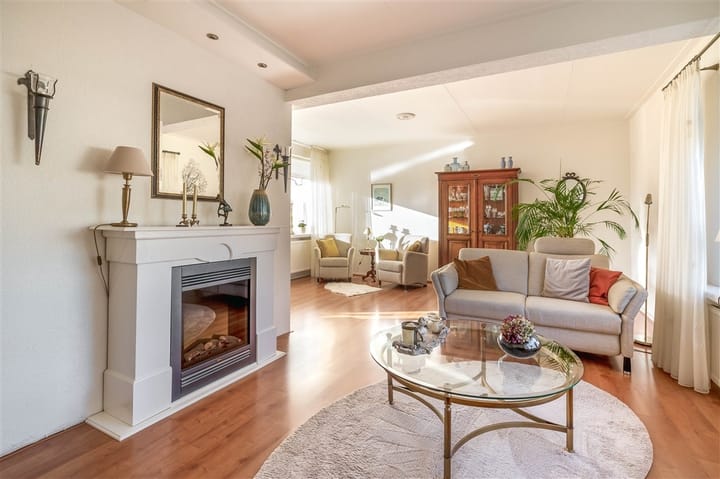 Foto 17 van Julianalaan 14