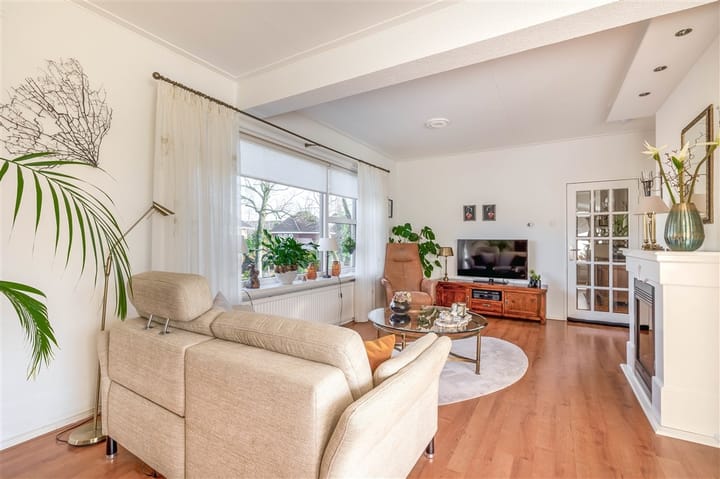 Foto 22 van Julianalaan 14