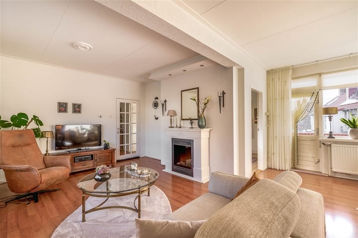 Foto 23 van Julianalaan 14