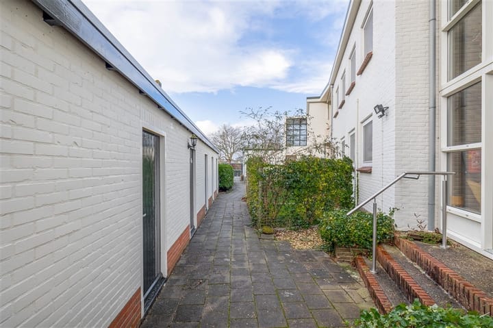 Foto 31 van Julianalaan 14