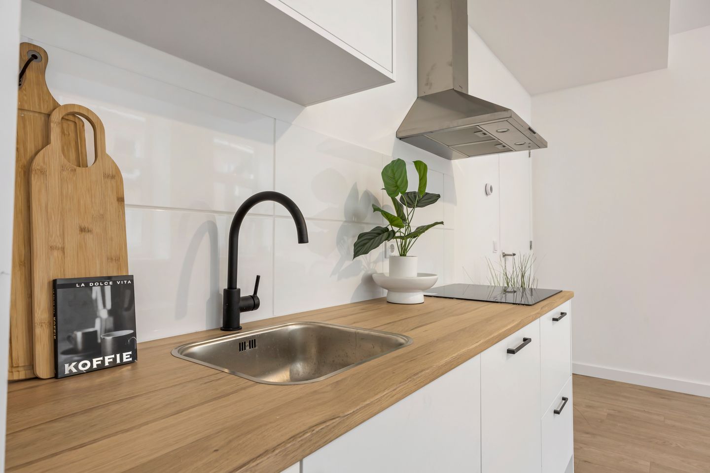 Photo 10 of Schoenmakersstraat 13-B