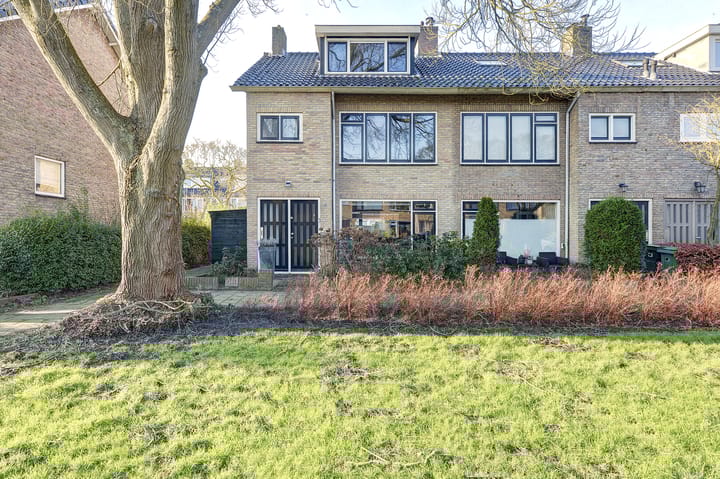 Photo 1 of Van Diemenlaan 14