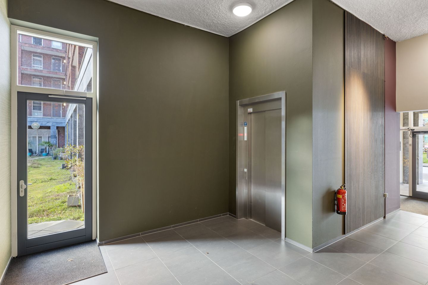 Foto 10 van San Marinostraat 107