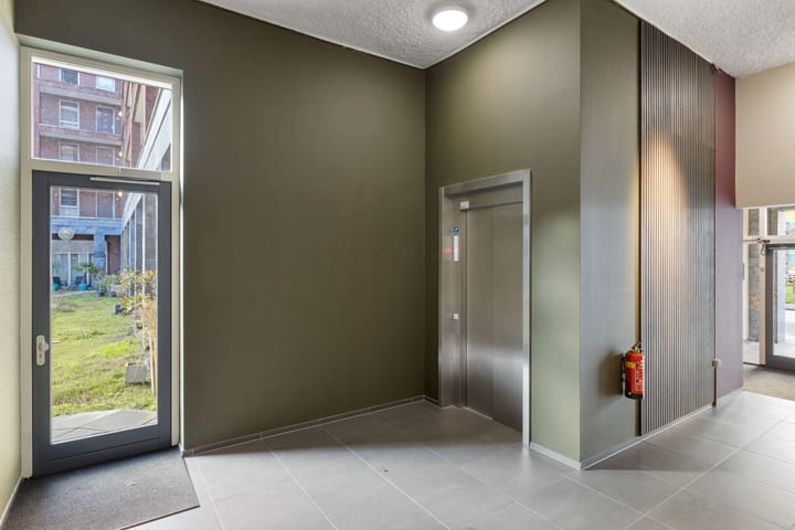 Foto 10 van San Marinostraat 107