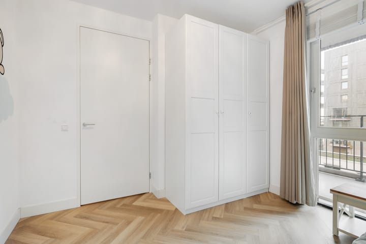 Foto 19 van San Marinostraat 107