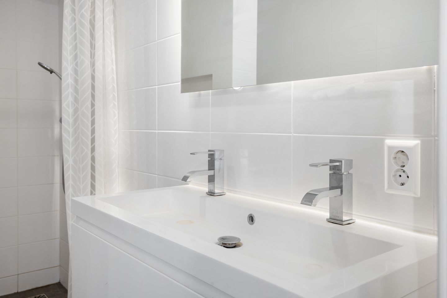 Foto 20 van San Marinostraat 107