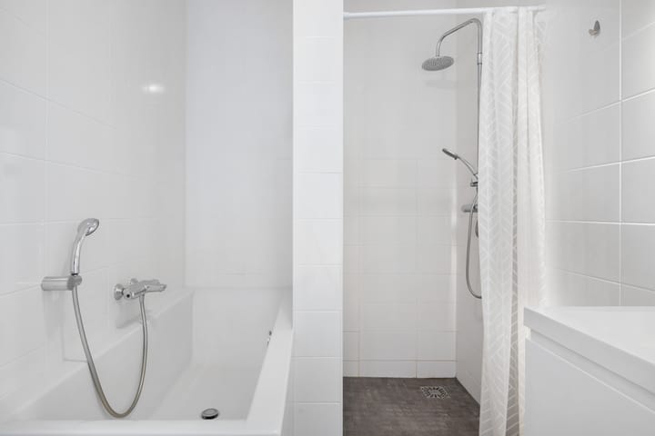 Foto 21 van San Marinostraat 107