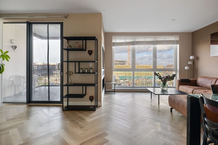 Foto 22 van San Marinostraat 107