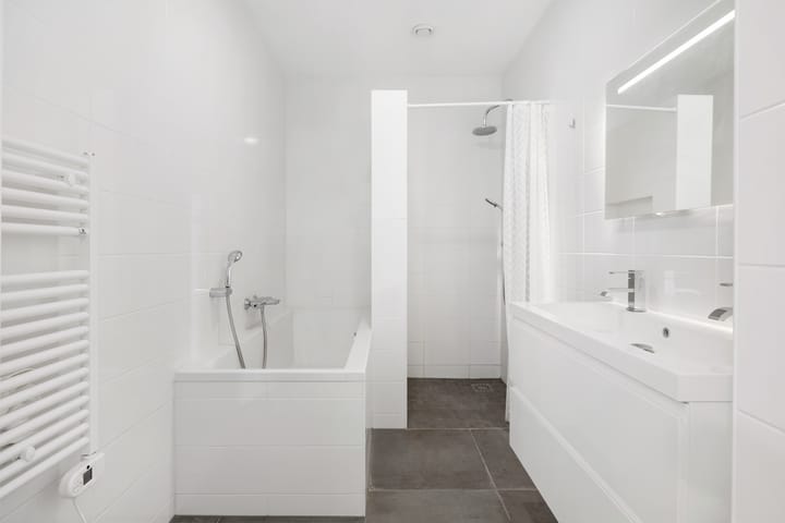 Foto 6 van San Marinostraat 107