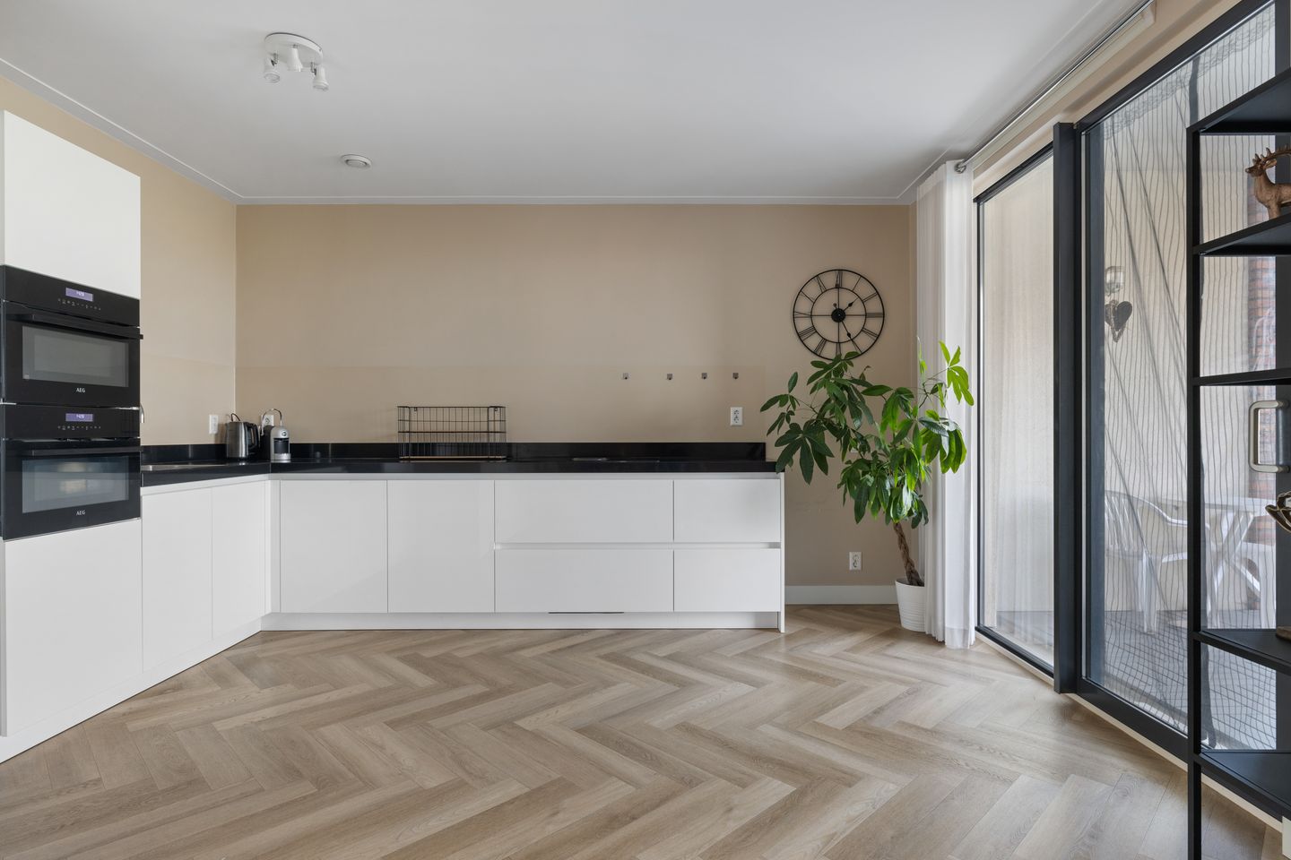 Foto 29 van San Marinostraat 107