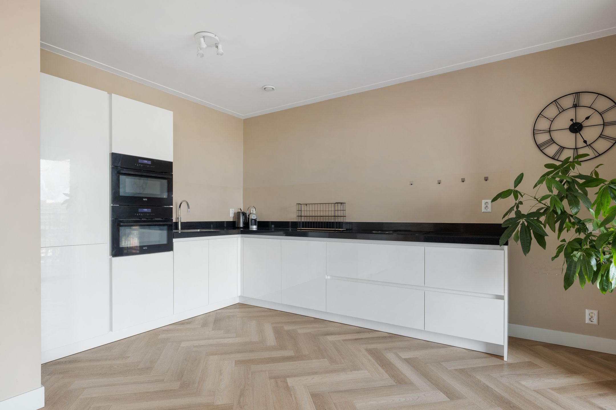 Foto 3 van San Marinostraat 107