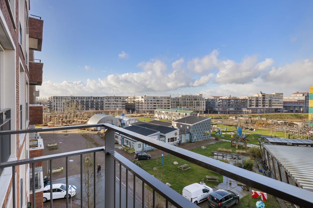 Foto 32 van San Marinostraat 107