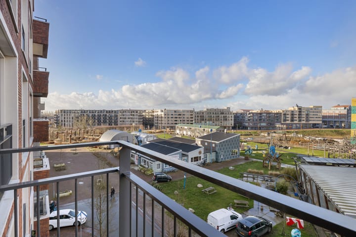 Foto 32 van San Marinostraat 107