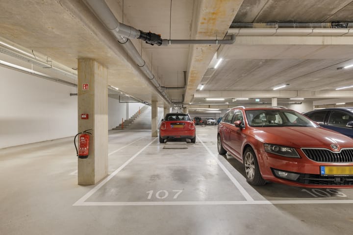 Foto 36 van San Marinostraat 107