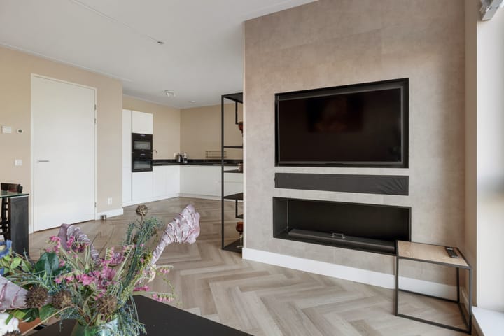 Foto 27 van San Marinostraat 107